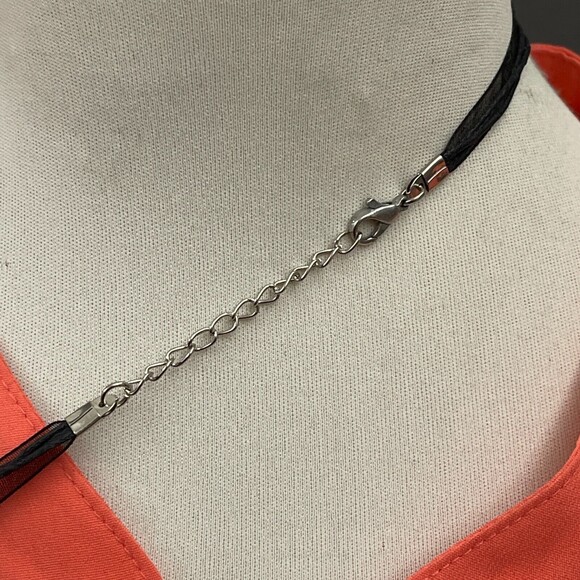 Black Cord Ribbon Silver-tone Glass Heart Pendant Women's Fashion Necklace NWOT - Picture 3 of 4